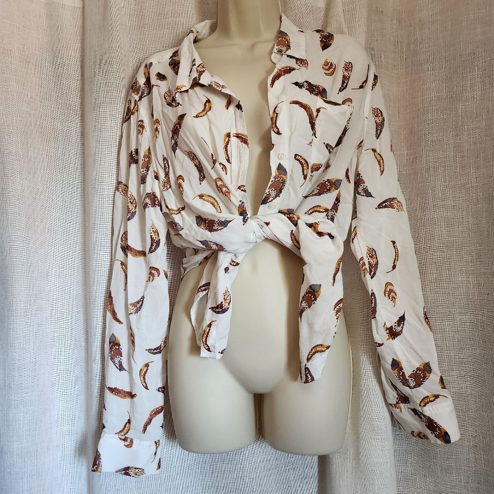 Como Vintage White and Brown Feather Print Button Down Shirt
